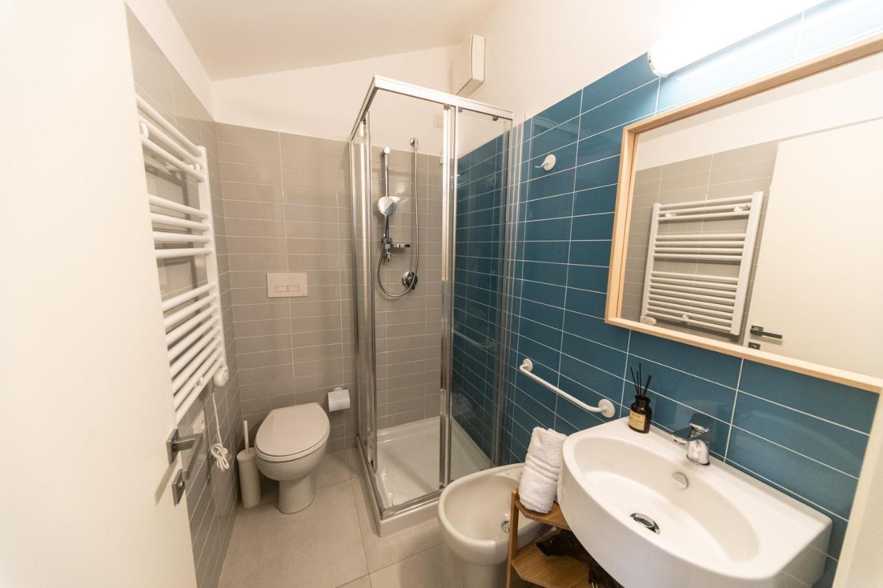 Hotel Kiss Riccione Bagian luar foto